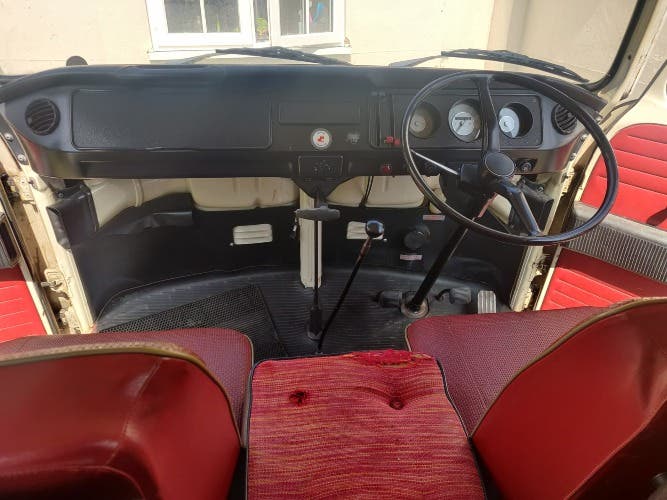 DEVON T2 BAY 1969 - ORIGINAL INTERIOR NO MODS